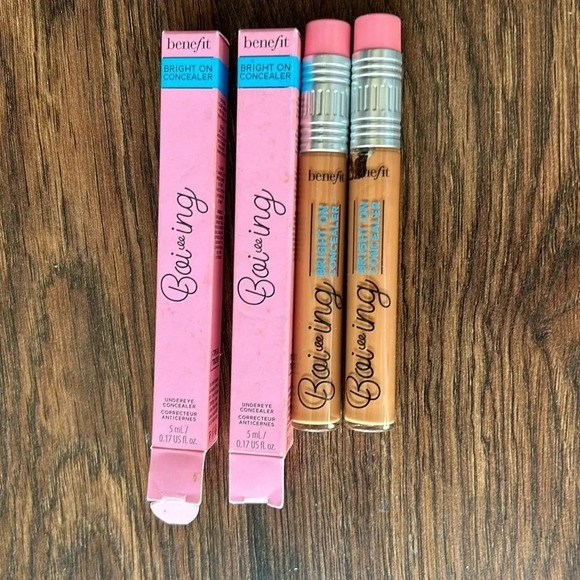 (2) Benefit Concealers - Walnut Shade | Benefit Cosmetics | Concealer | Boi-ing - Picture 3 of 9